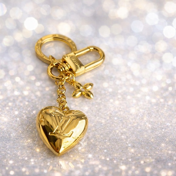 Louis Vuitton Accessories - LV Heart Key Holder/Bag Charm